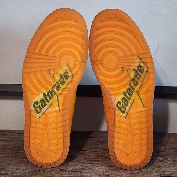 Nike Air Jordan 1 Retro Hi OG Men's Athletic Shoes Size 10.5 Orange Peel w/ Box - Picture 6 of 12